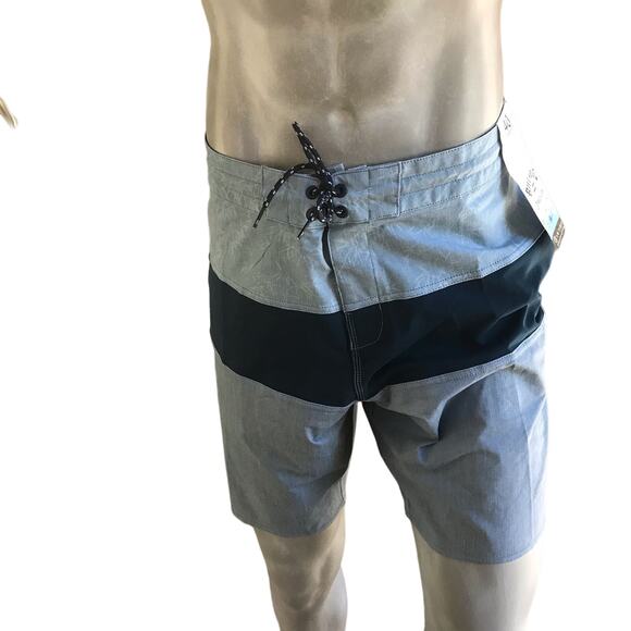 NEW Billabong Recycler Blue Mid length Board Shorts Men's Size 40 - Picture 1 of 7